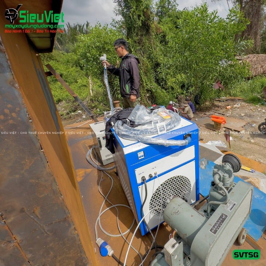 Thuê Tháng Máy laser tẩy gỉ sắt SVTGS - Công suất 1500-3000W