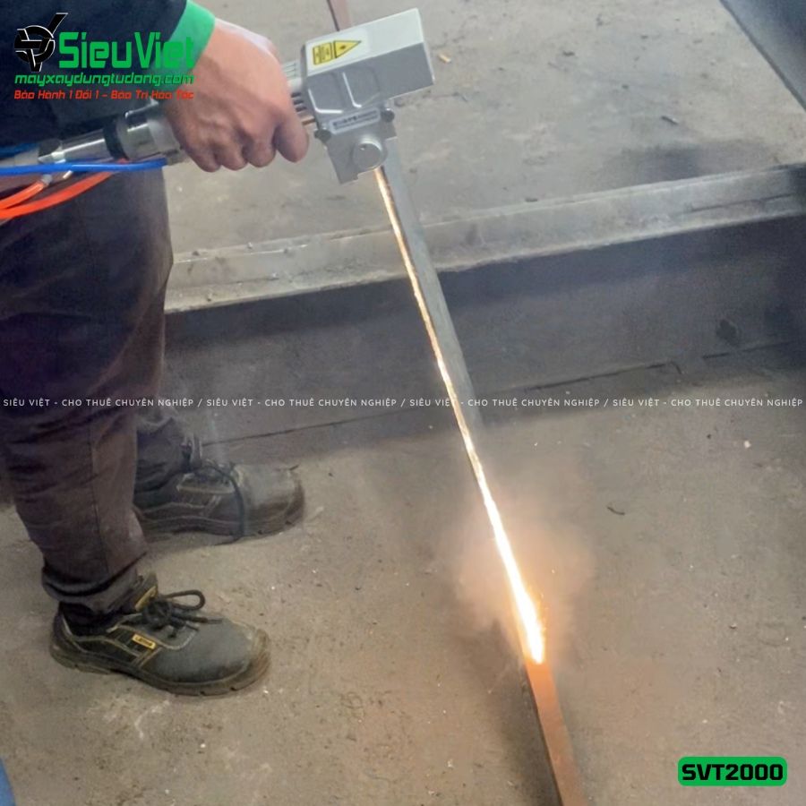 Máy laser tẩy gỉ sắt SVT2000, Công suất 2000W - Điện 220V, Dân dụng