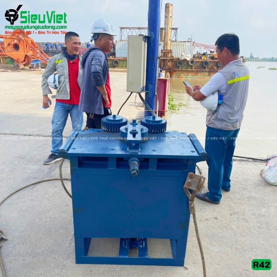 (Cũ) Máy uốn đai tròn sắt xây dựng R42 Việt Nam - Điện 380v, 3 Pha
