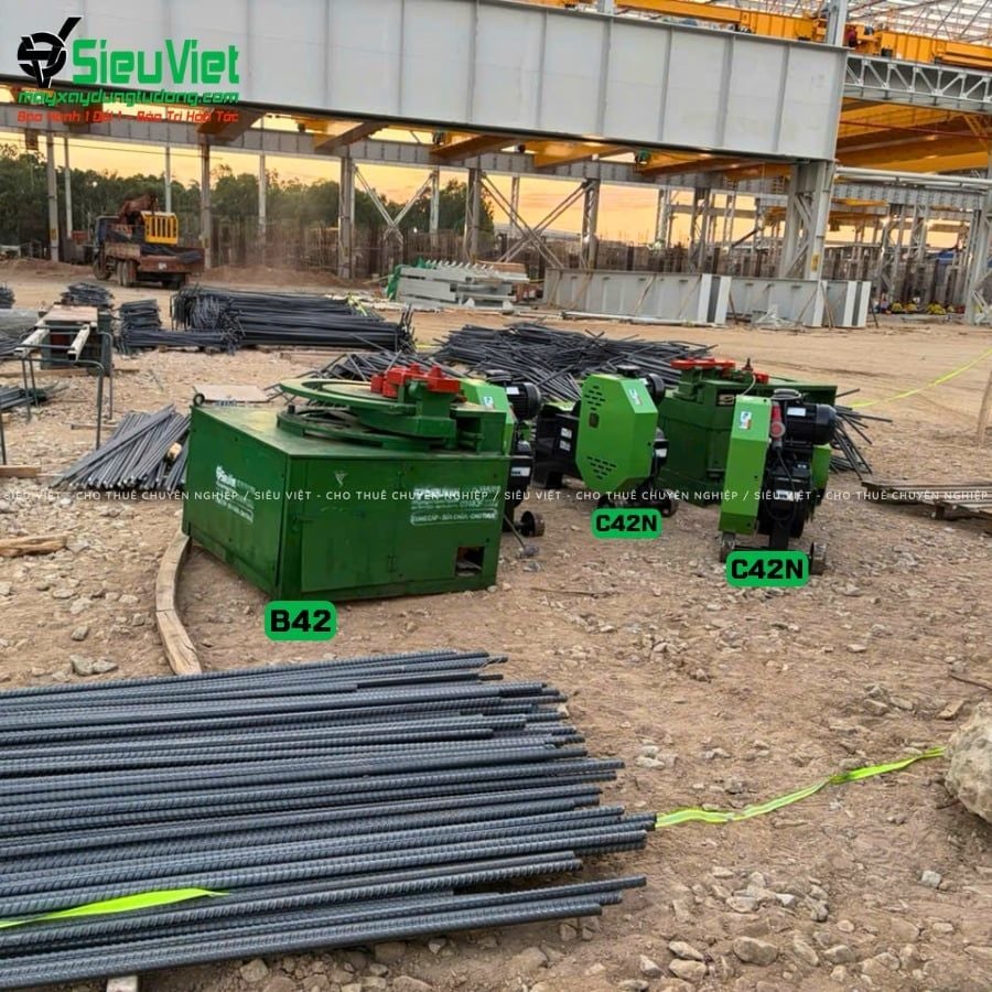 Thuê Tháng Máy uốn sắt phi 10-32 B42 - Điện 380V, 3 Pha