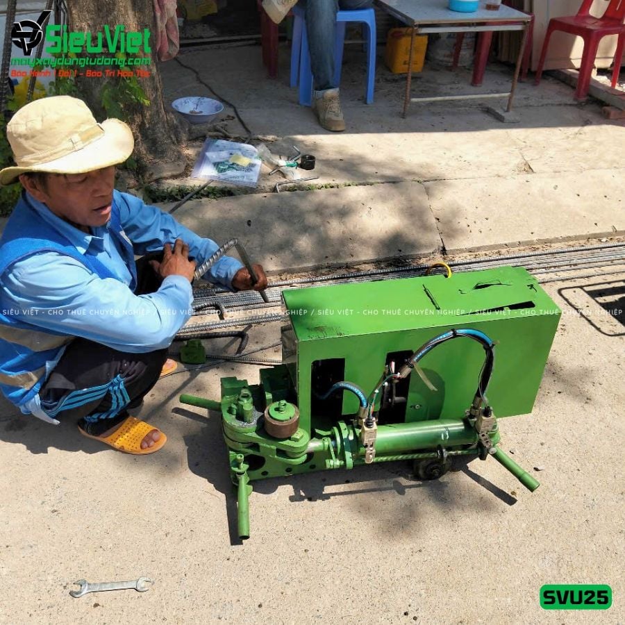Máy uốn (Bẻ mỏ) sắt thuỷ lực SVU25 - Điện 220v, 1 Pha