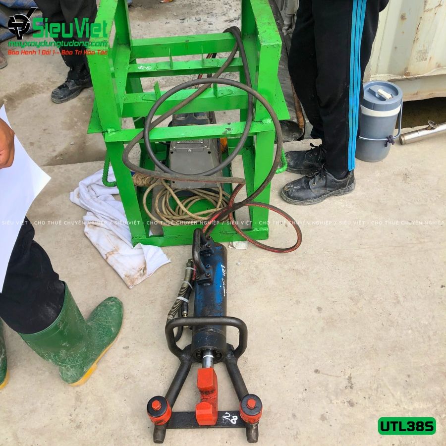 (Cũ) Máy uốn, sửa sắt cầm tay phi 36 UTL38S - Điện 220V, Dân dụng