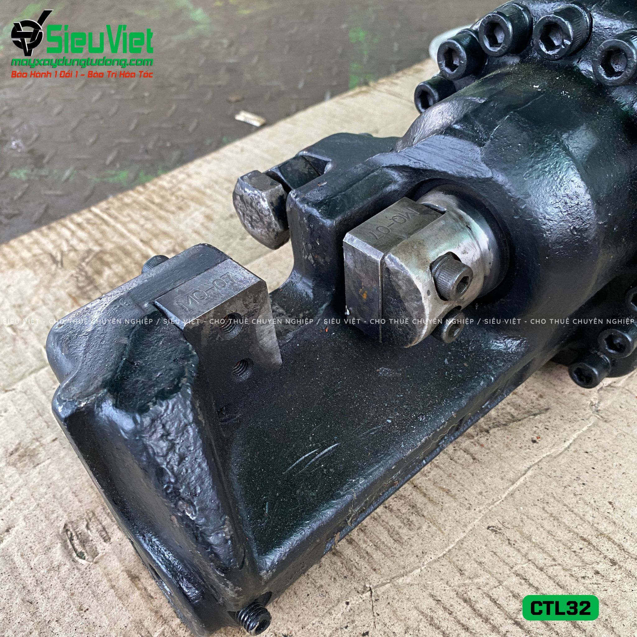 Thuê Tháng Máy cắt sắt cầm tay phi 28 CTL32 Hàn Quốc (Điện 220V, Dân dụng)