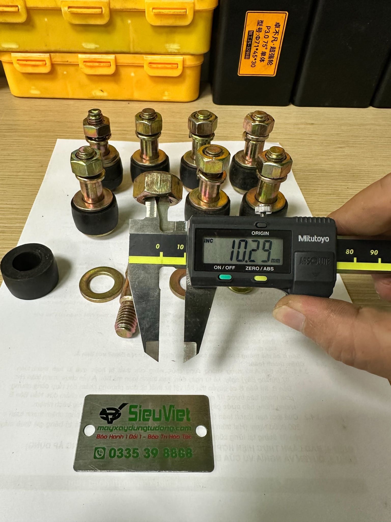 Ốc khớp nối trục hộp số và mô tơ vận thăng VTSV1000 (S)