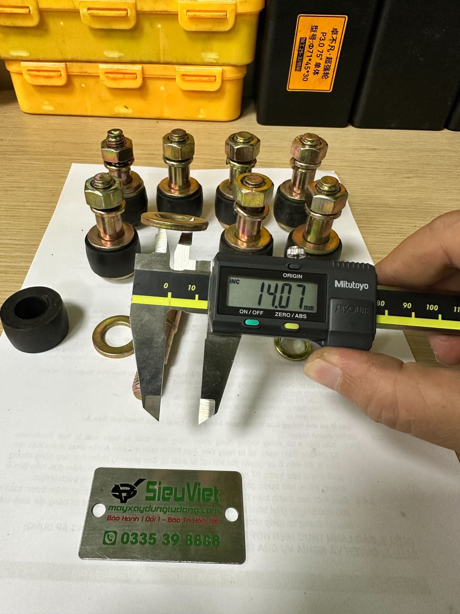 Ốc khớp nối trục hộp số và mô tơ vận thăng VTSV1000 (S)