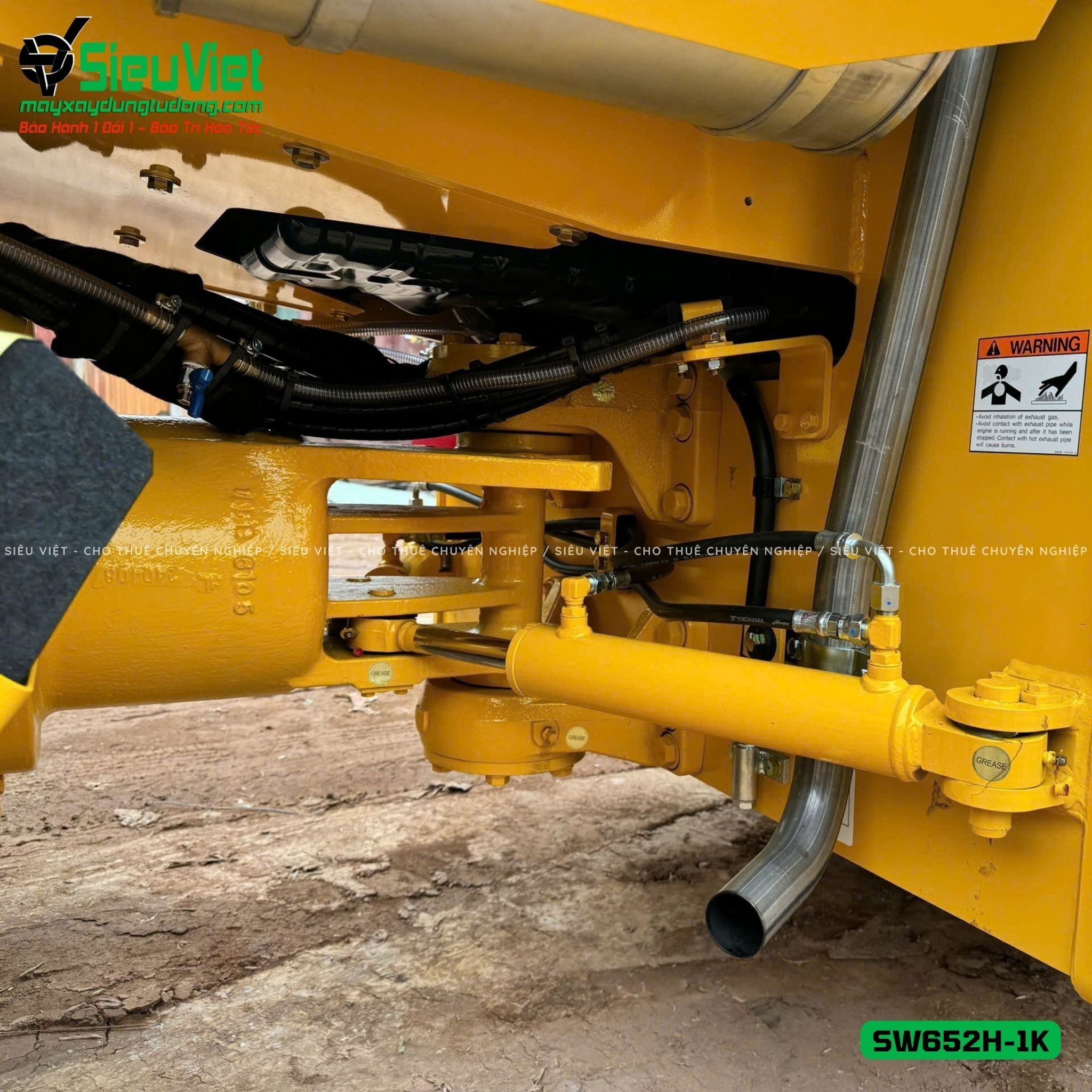 Xe lu rung nhỏ 8 tấn Sakai SW652H-1K Nhật Bản