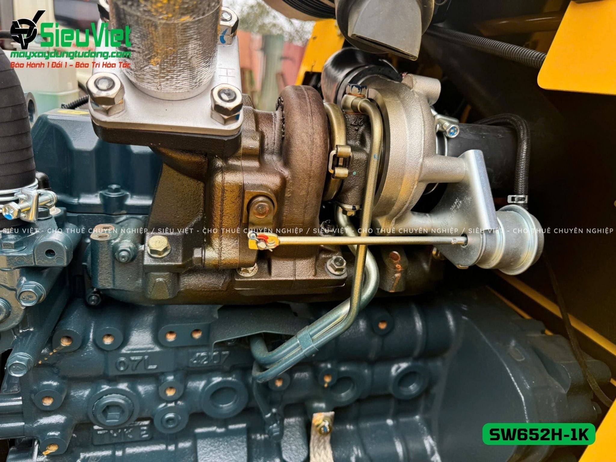 Xe lu rung nhỏ 8 tấn Sakai SW652H-1K Nhật Bản