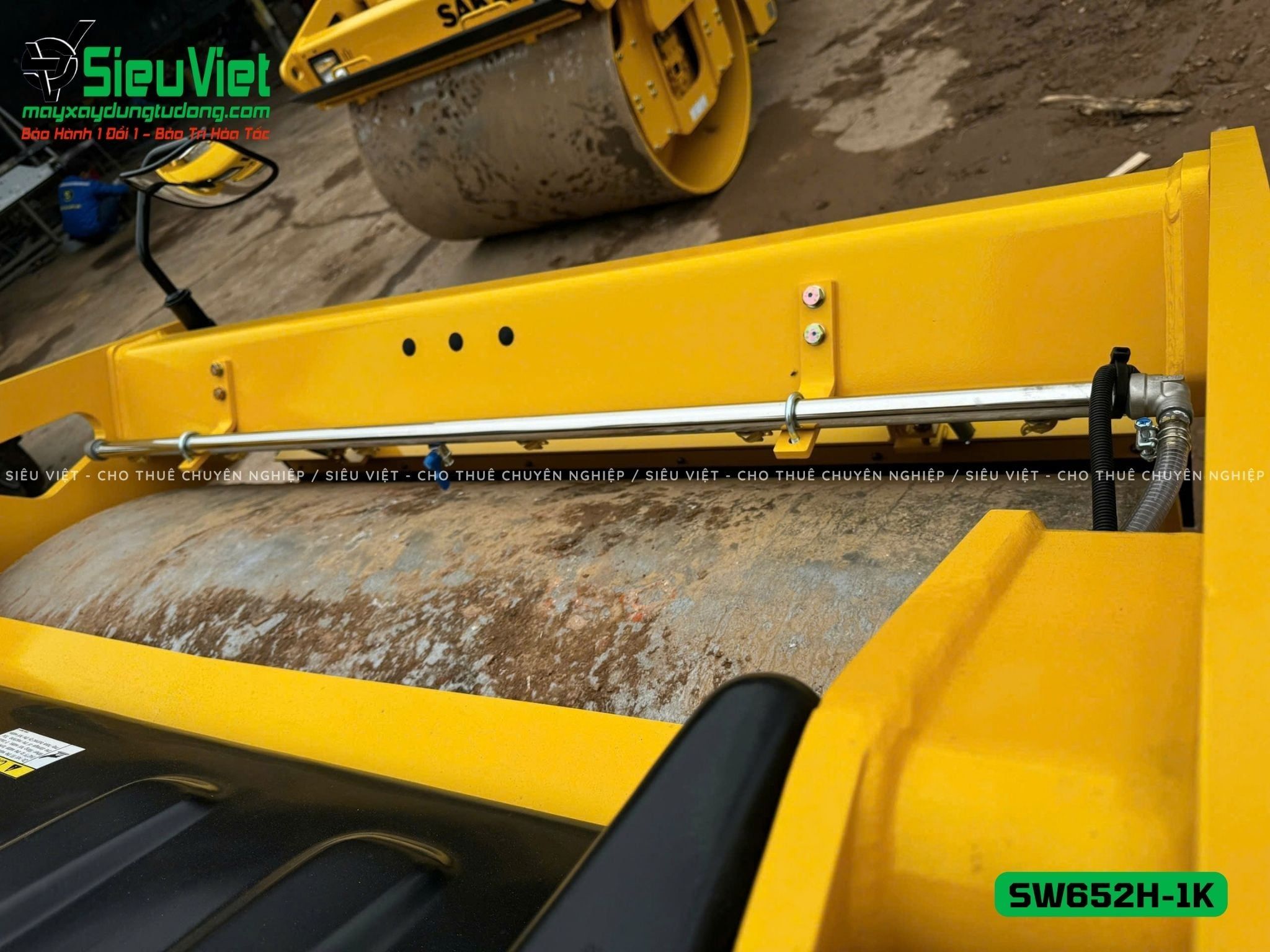Xe lu rung nhỏ 8 tấn Sakai SW652H-1K Nhật Bản