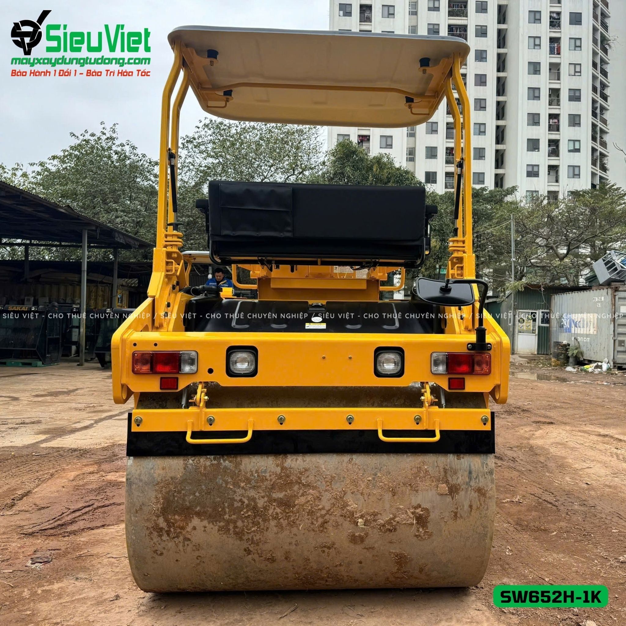 Xe lu rung nhỏ 8 tấn Sakai SW652H-1K Nhật Bản