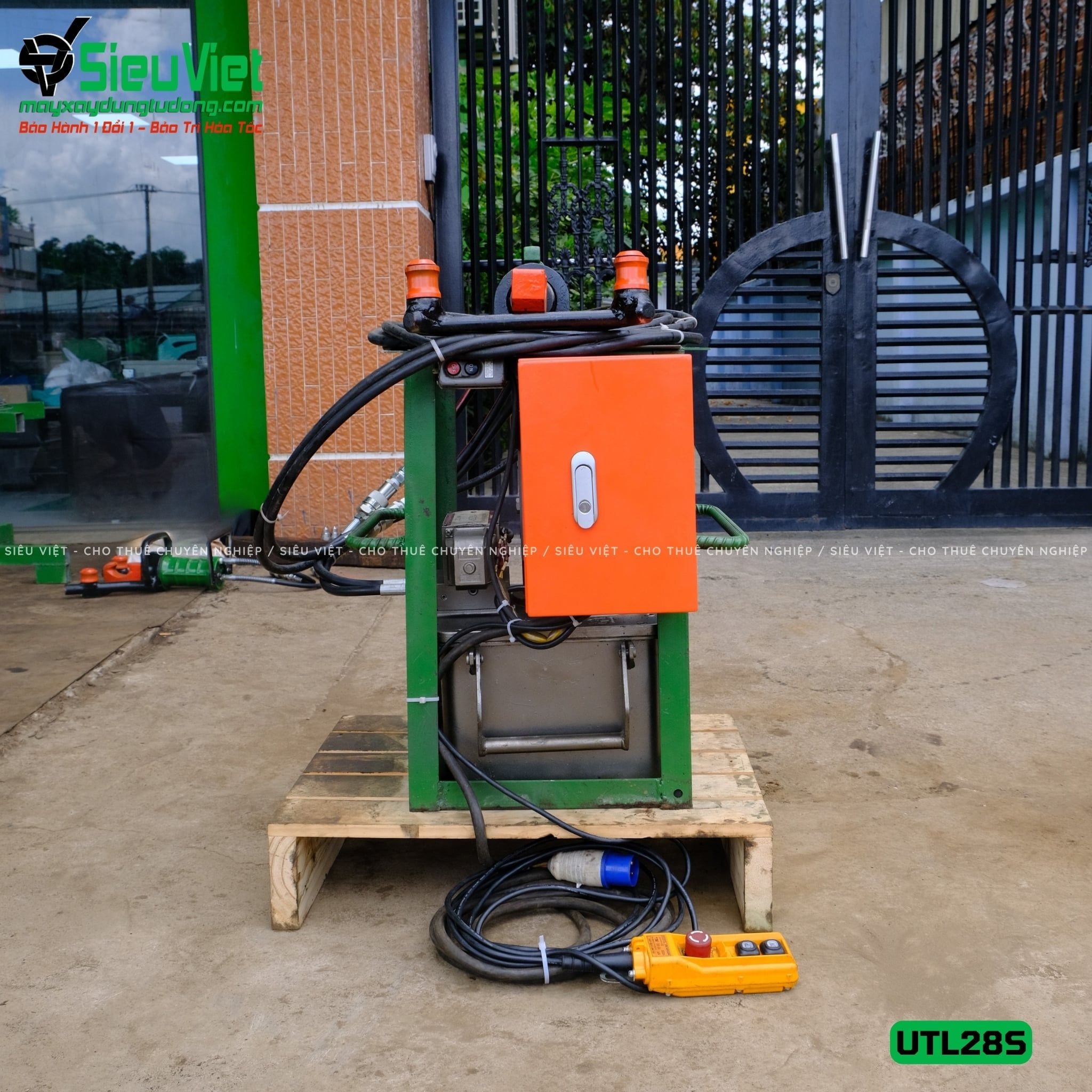 Thuê Tháng Máy uốn, sửa sắt cầm tay phi 25 UTL28S - Điện 220V, Dân dụng