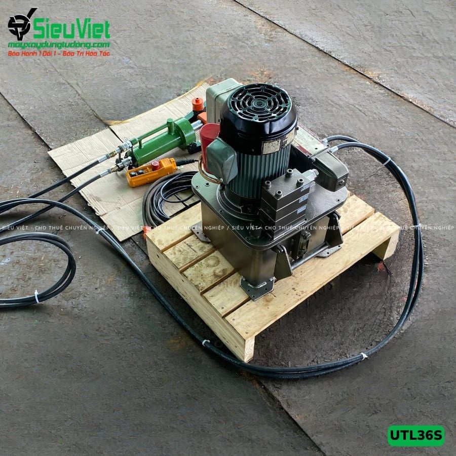 Thuê Tháng Máy uốn, sửa sắt cầm tay phi 32 UTL36S - Điện 220V, Dân dụng