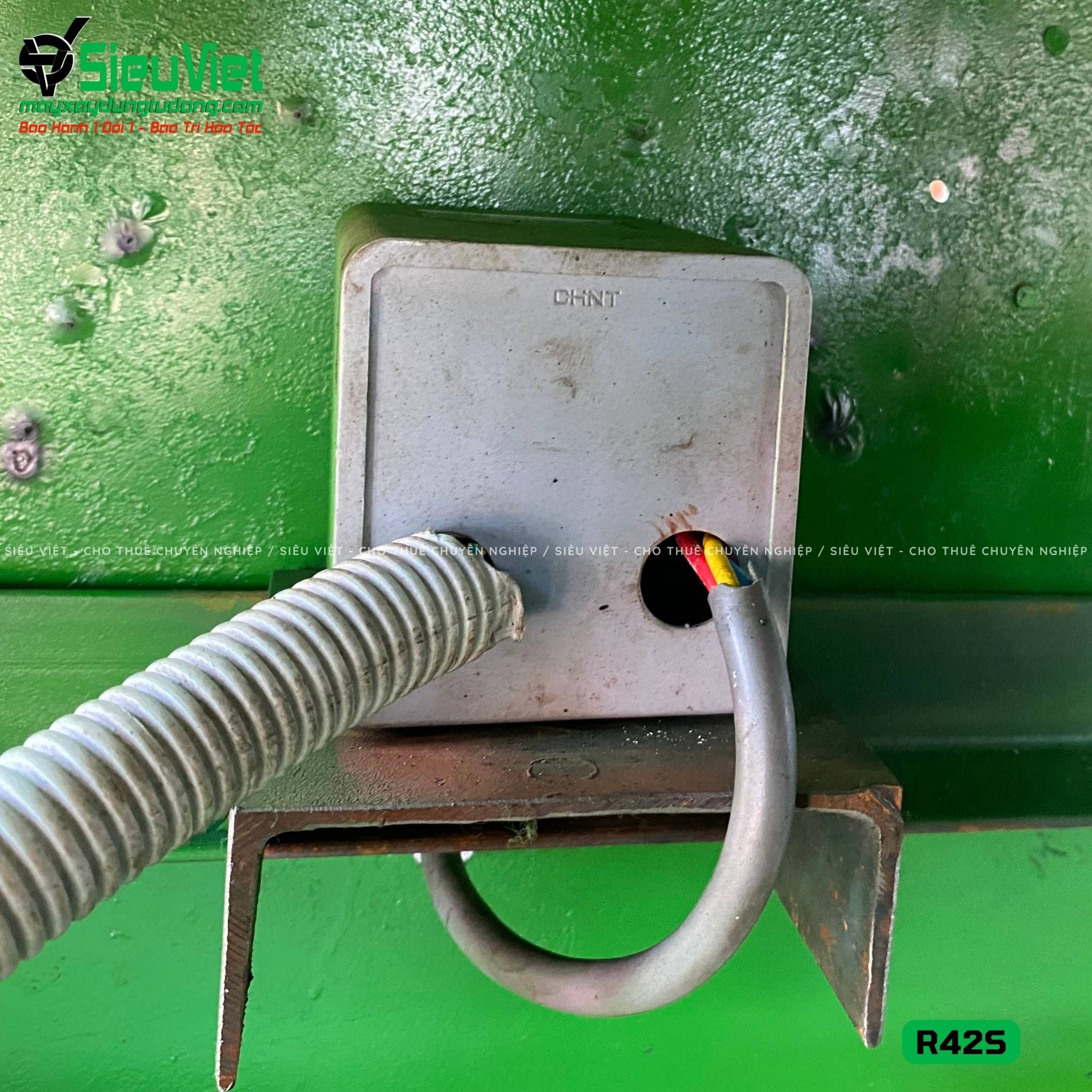 (Cũ) Máy uốn đai tròn R42S Việt Nam - Điện 380v, 3 Pha