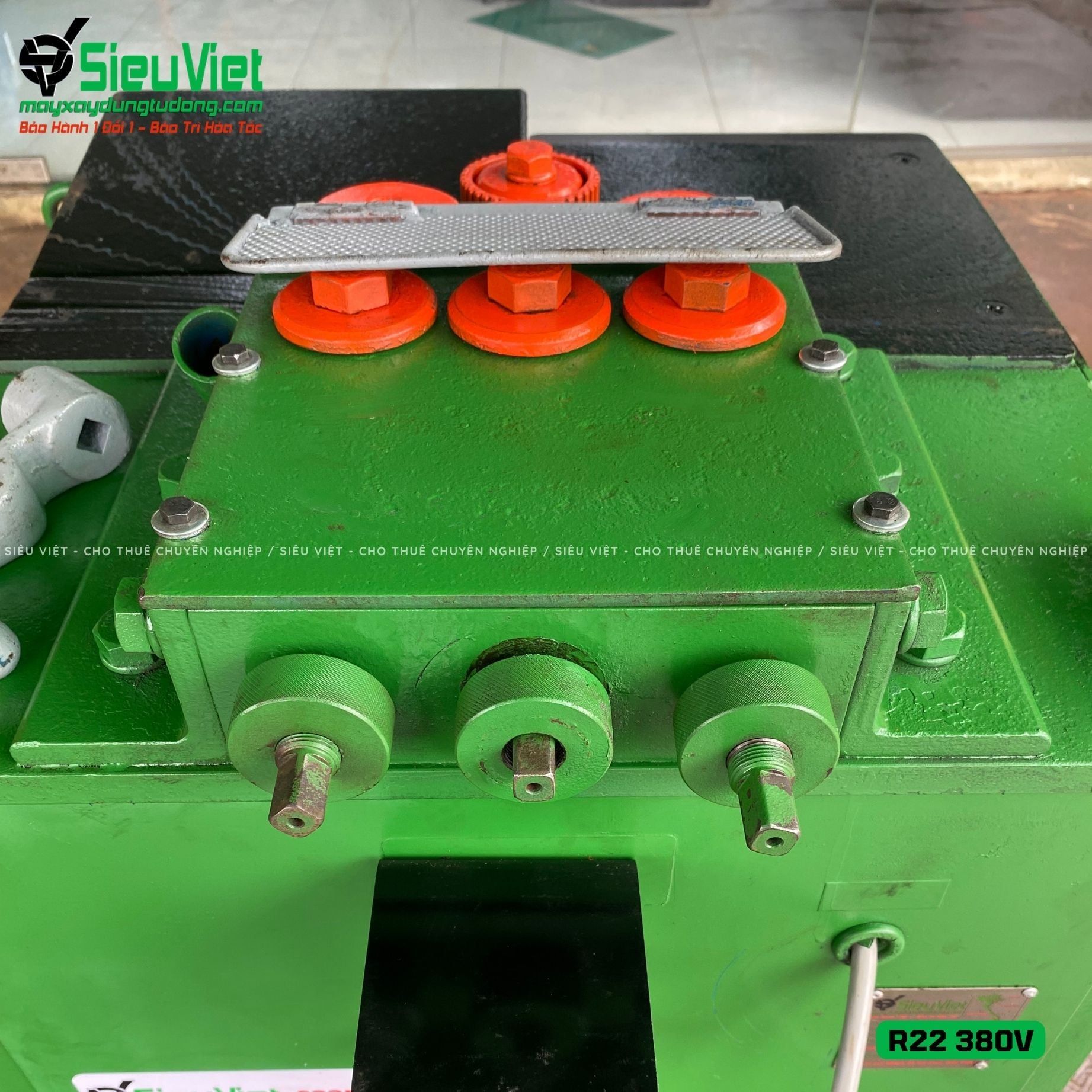 Thuê Tháng Máy uốn tròn sắt phi 10-20 R22 - Điện 380V, 3 Pha