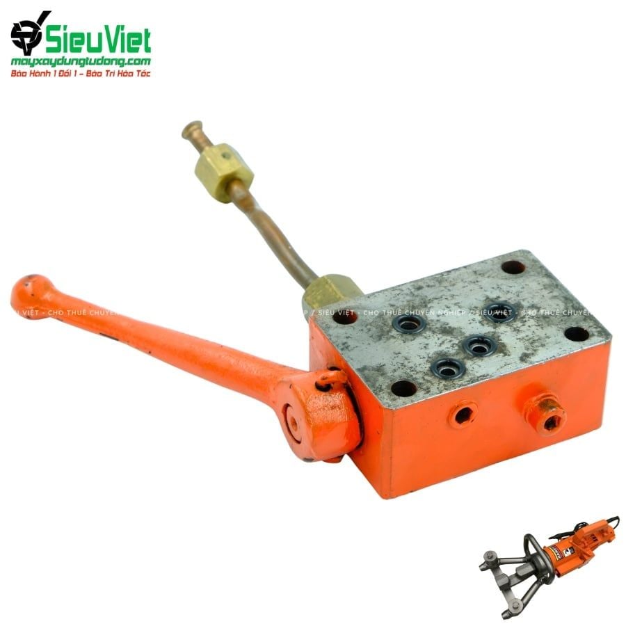 Van chia và tay gạc tiến-lùi máy uốn sắt thủy lực cầm tay