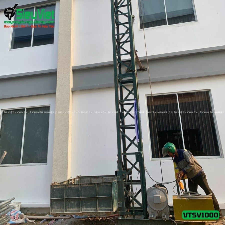 Vận thăng nâng hàng 1000kg cao 18m (Điện 380V, 3 phase)