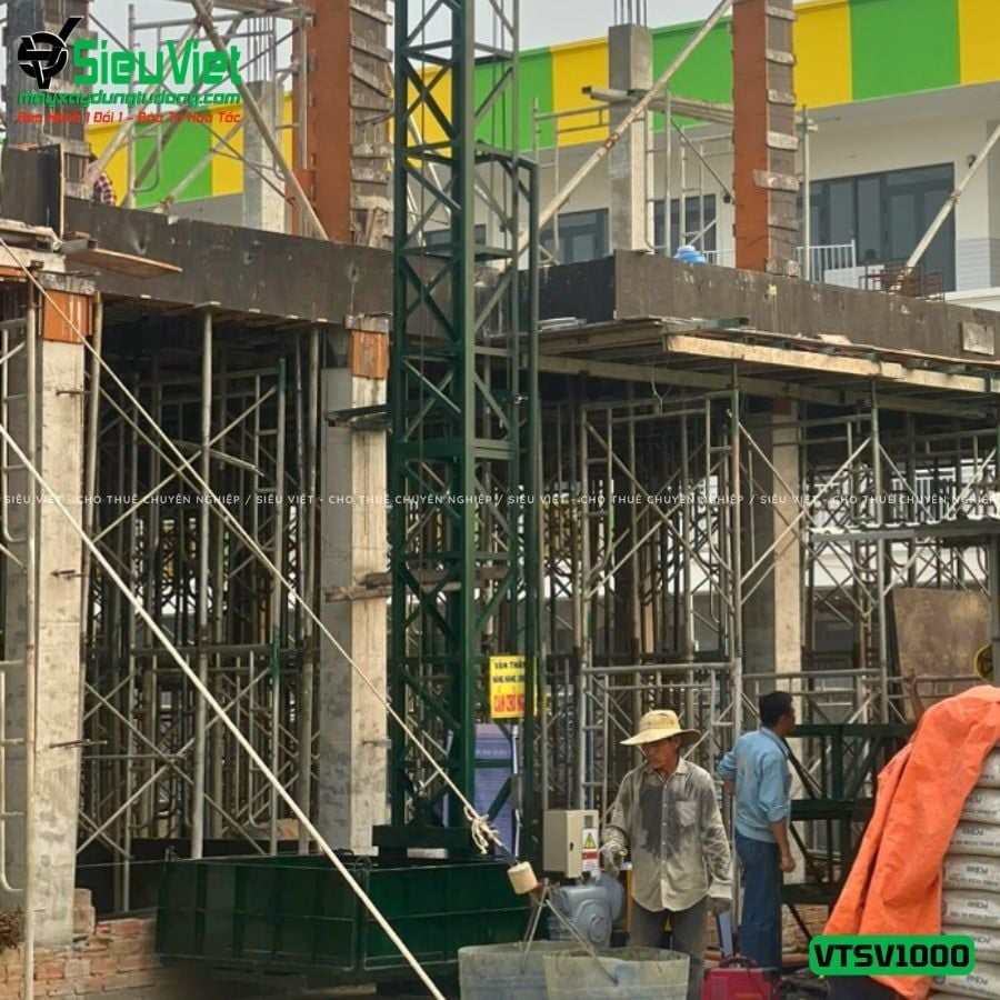 Vận thăng nâng hàng 1000kg cao 18m (Điện 380V, 3 phase)