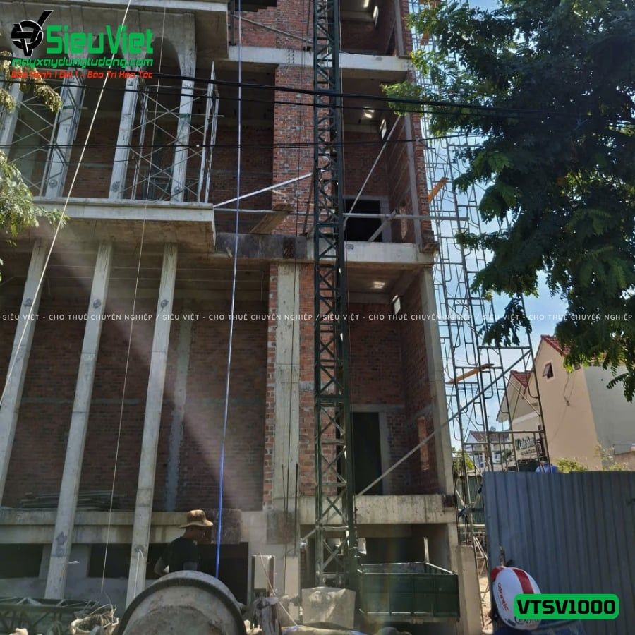 Vận thăng nâng hàng 1000kg cao 24m (Điện 380V, 3 phase)