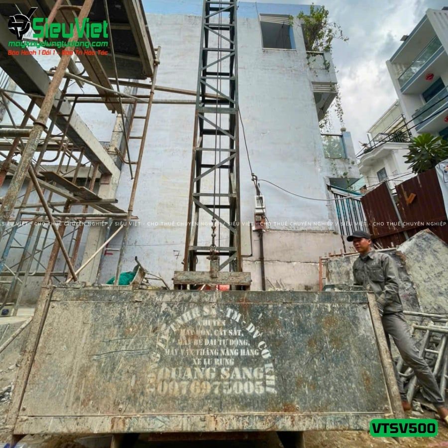 Vận thăng nâng hàng 500kg cao 18m (Điện 380V, 3 phase)