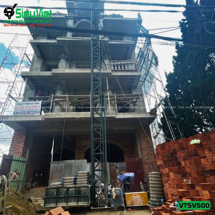 Cho thuê vận thăng Cao 21M 500kg VTSV500 - Điện 380v, 3 pha