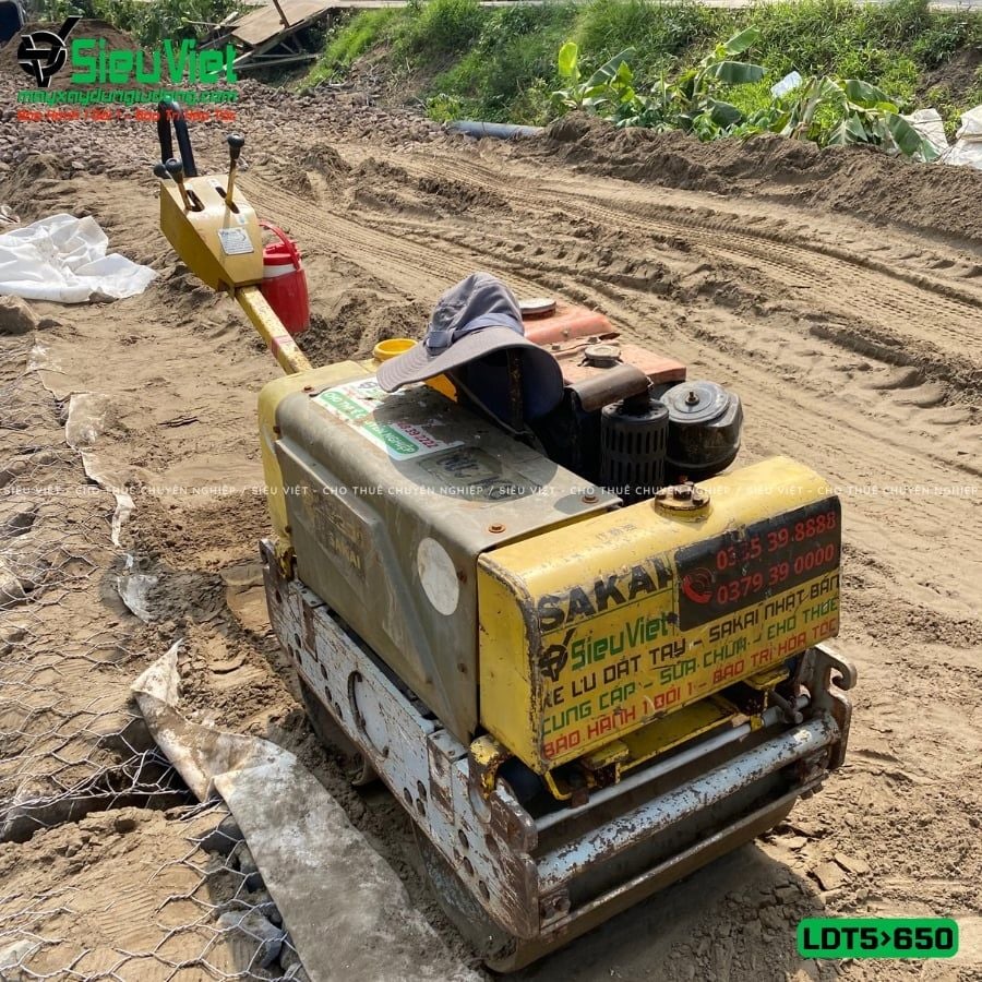 Thuê Ngày Xe lu dắt tay LDT 500-650kg (Dầu Diesel)