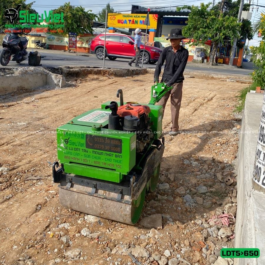 Thuê Tháng Xe lu dắt tay LDT 500-650kg (Dầu Diesel)