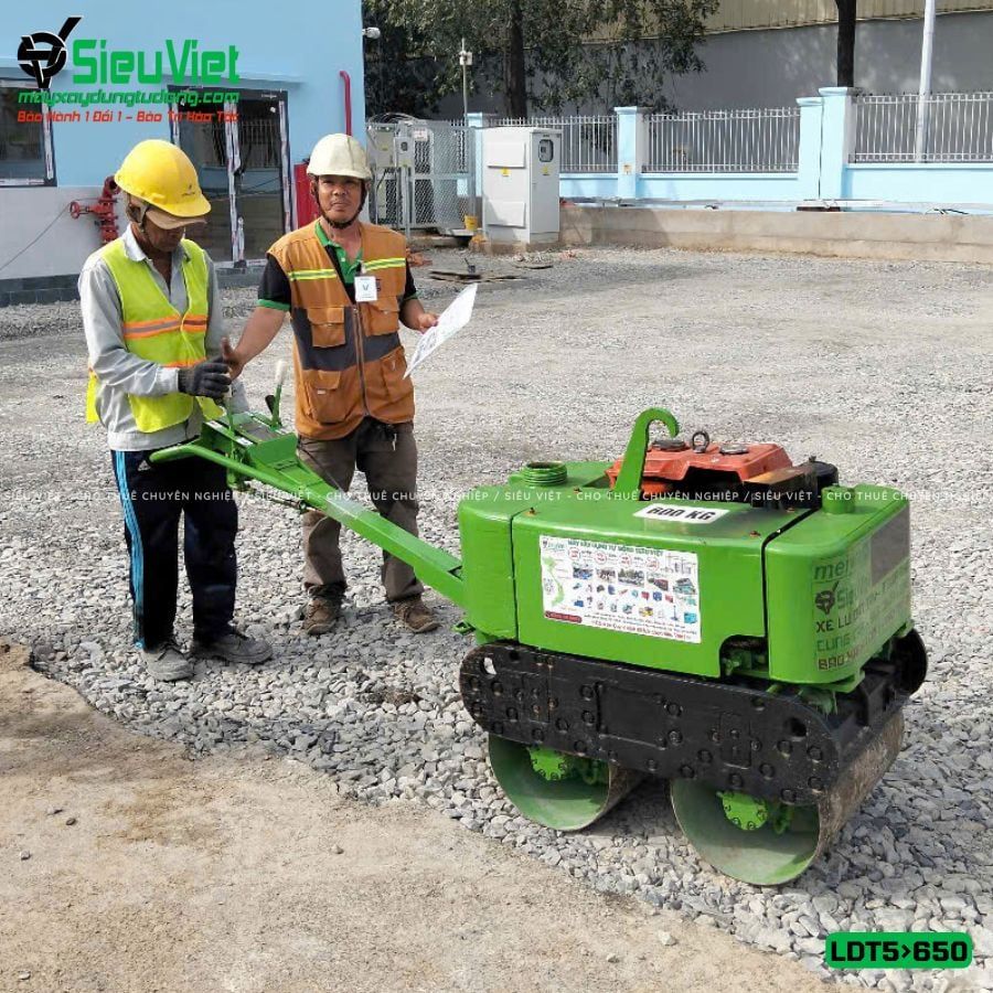 (Cho Thuê Tuần) Xe lu dắt tay 500Kg-650kg Nhật Bản - Động cơ Diesel