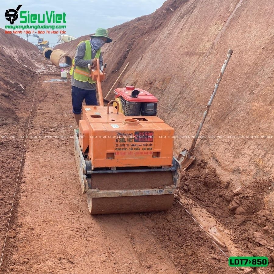 Thuê Ngày Xe lu dắt tay 700Kg-850kg Nhật Bản - Động cơ Diesel