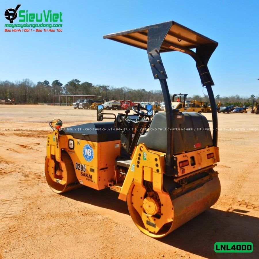 Thuê Ngày Xe lu rung nhỏ 3-4 Tấn Nhật Bản - LNL34