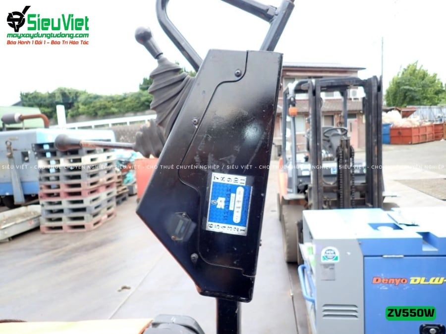 Xe lu rung dắt tay 620Kg Hitachi ZV550W Nhật Bản (11369)