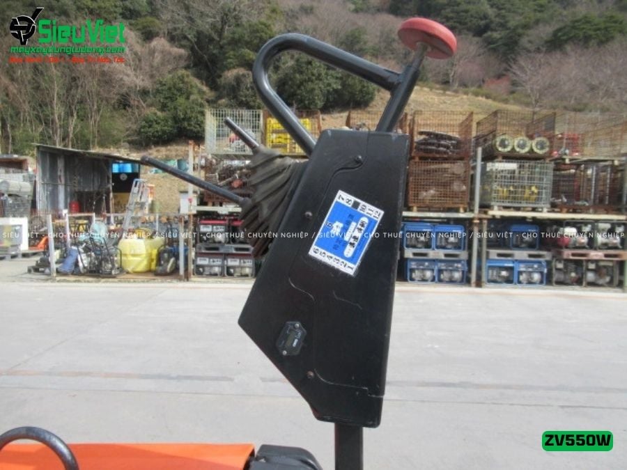 Xe lu rung dắt tay 620Kg Hitachi ZV550W Nhật Bản (11216)