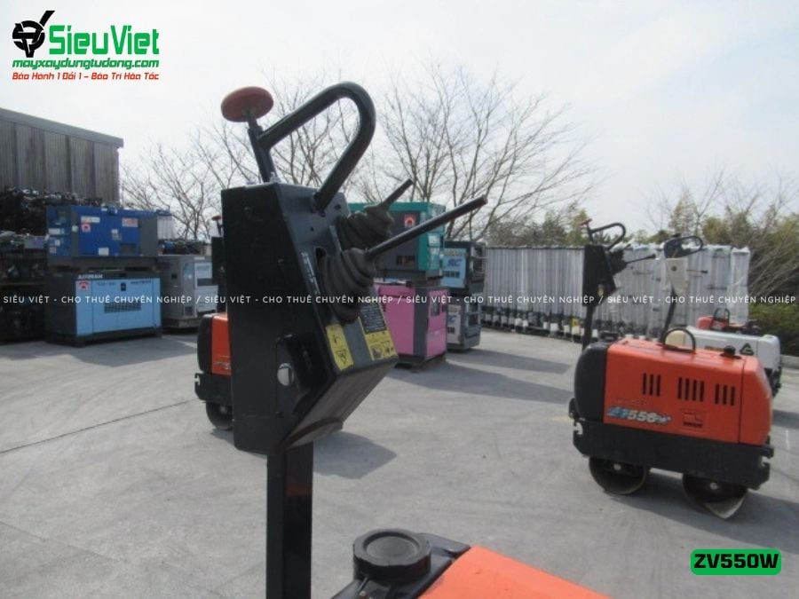 Xe lu rung dắt tay 620Kg Hitachi ZV550W Nhật Bản (11216)