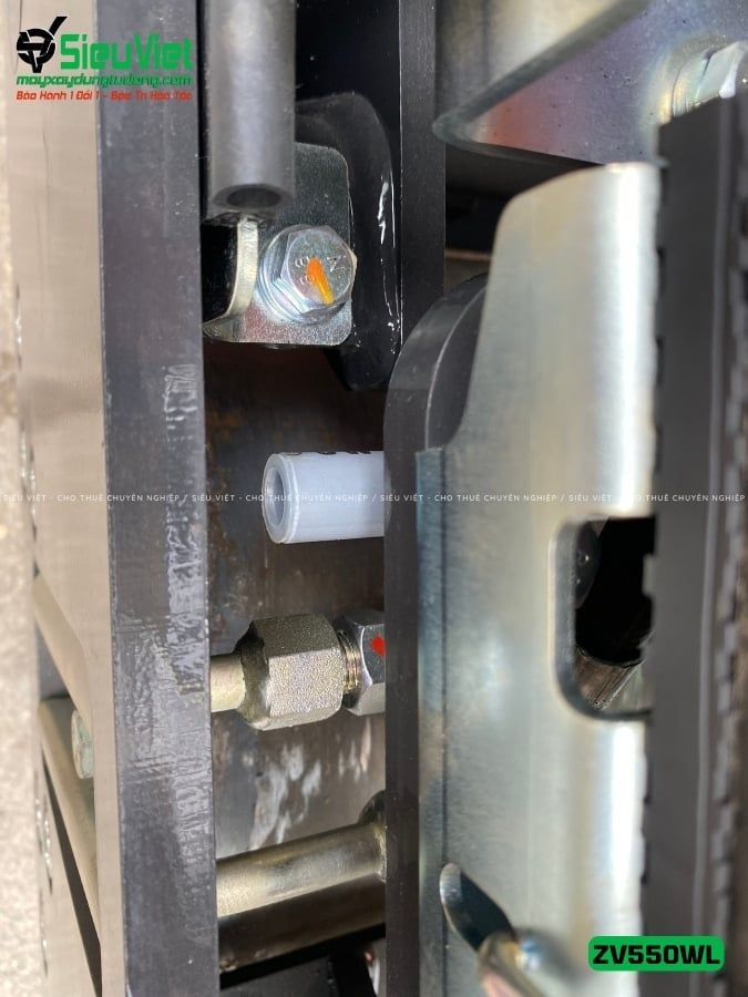 Xe lu rung dắt tay 600Kg Hitachi ZV550WL Nhật Bản (11078)