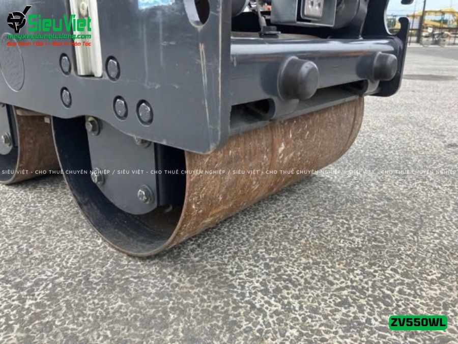 Xe lu rung dắt tay 600Kg Hitachi ZV550WL Nhật Bản (10457)