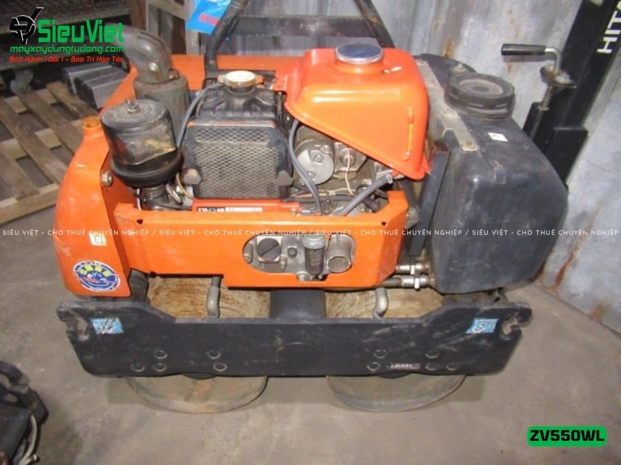 Xe lu rung dắt tay 600Kg Hitachi ZV550WL Nhật Bản (10717)