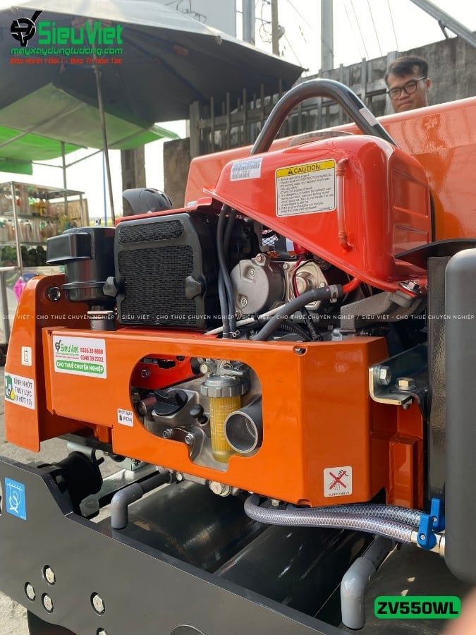 Xe lu rung dắt tay 600Kg Hitachi ZV550WL Nhật Bản (11078)