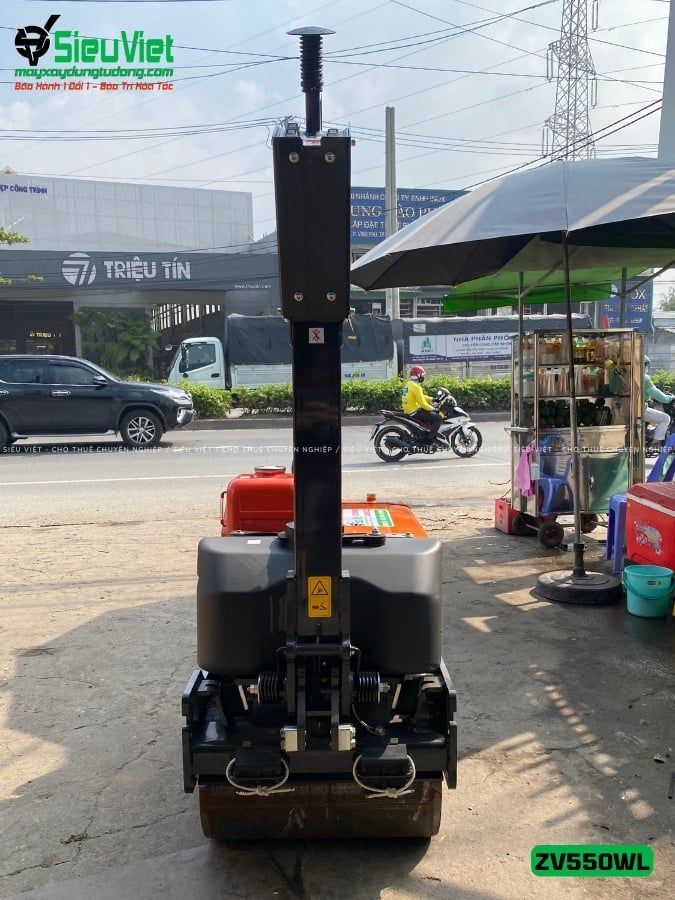 Xe lu rung dắt tay 600Kg Hitachi ZV550WL Nhật Bản (11078)