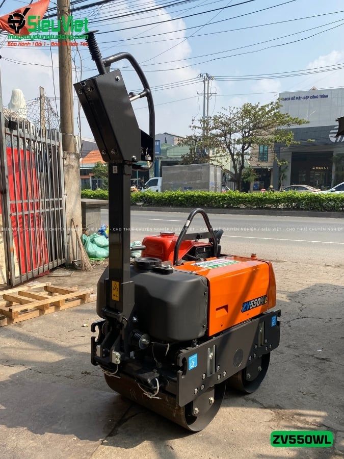 Xe lu rung dắt tay 600Kg Hitachi ZV550WL Nhật Bản (11078)