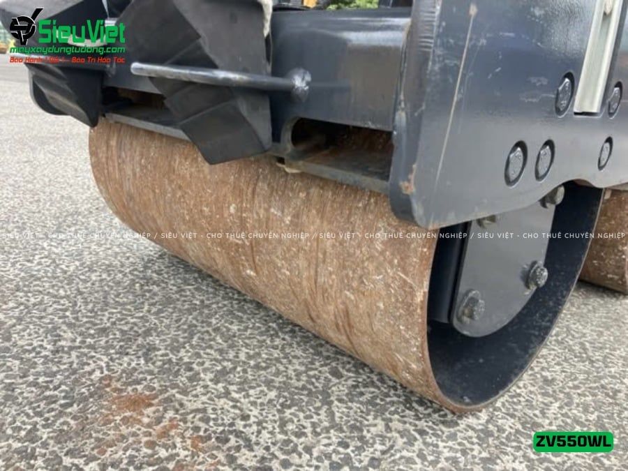 Xe lu rung dắt tay 600Kg Hitachi ZV550WL Nhật Bản (10457)