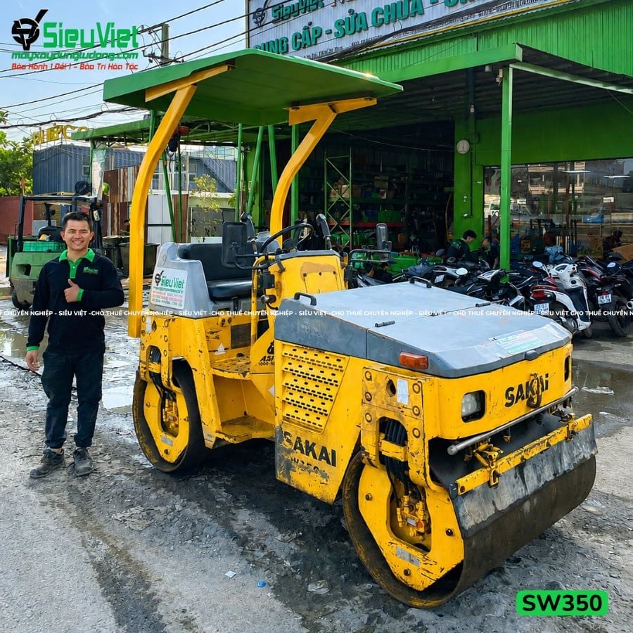 Xe lu rung nhỏ 2.8 tấn Sakai SW350 Nhật Bản (VSW1410252)