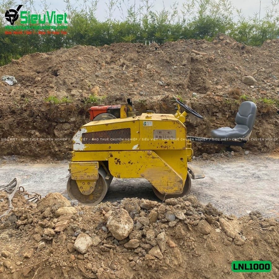 Thuê Tháng Xe lu rung nhỏ 1-1.2 tấn Nhật Bản - LNL12