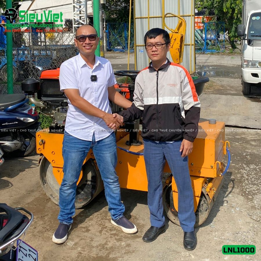 Thuê Ngày Xe lu rung nhỏ 1-1.2 tấn Nhật Bản - LNL12