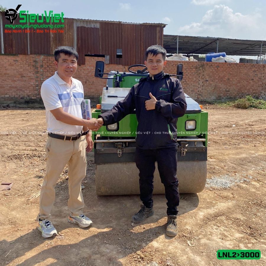 Thuê Tháng Xe lu rung nhỏ 2-3 Tấn Nhật Bản - LNL23