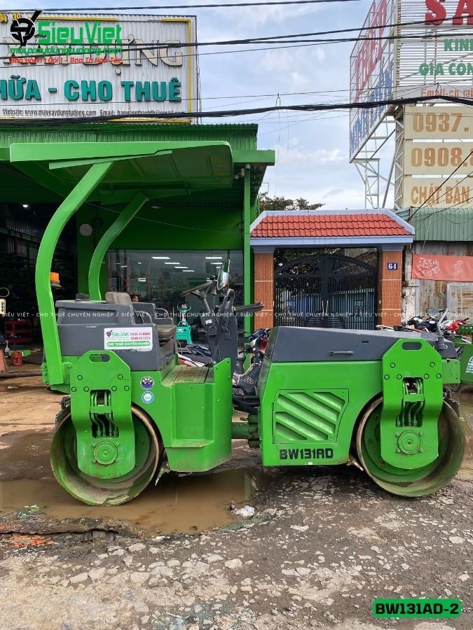 Xe lu rung nhỏ 4 tấn Bomag BW131AD-2 Đức (01513)
