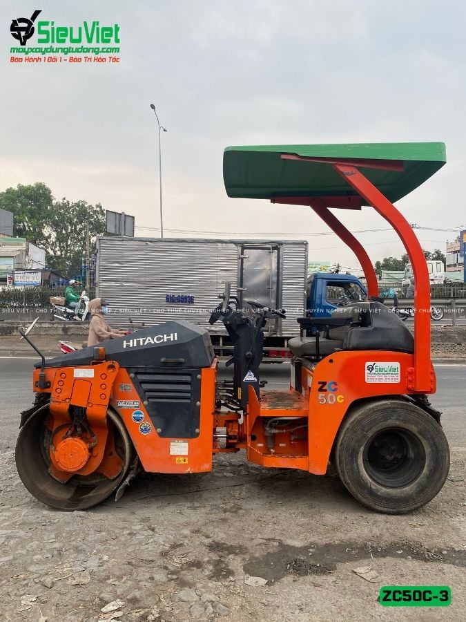 Xe lu rung nhỏ 3.6 tấn Hitachi ZC50C-3 Nhật Bản (34221)