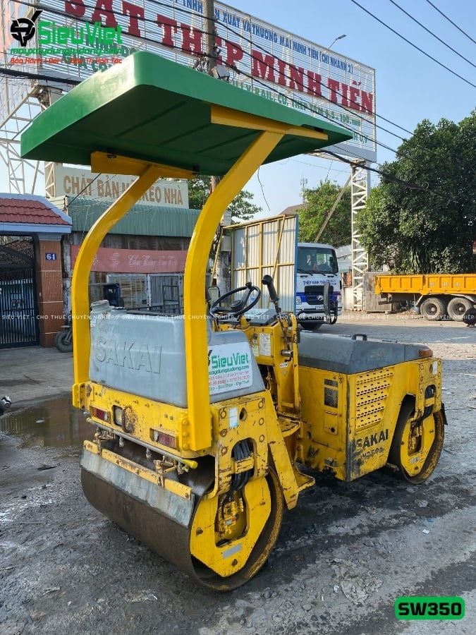 Xe lu rung nhỏ 2.8 tấn Sakai SW350 Nhật Bản (VSW1410252)
