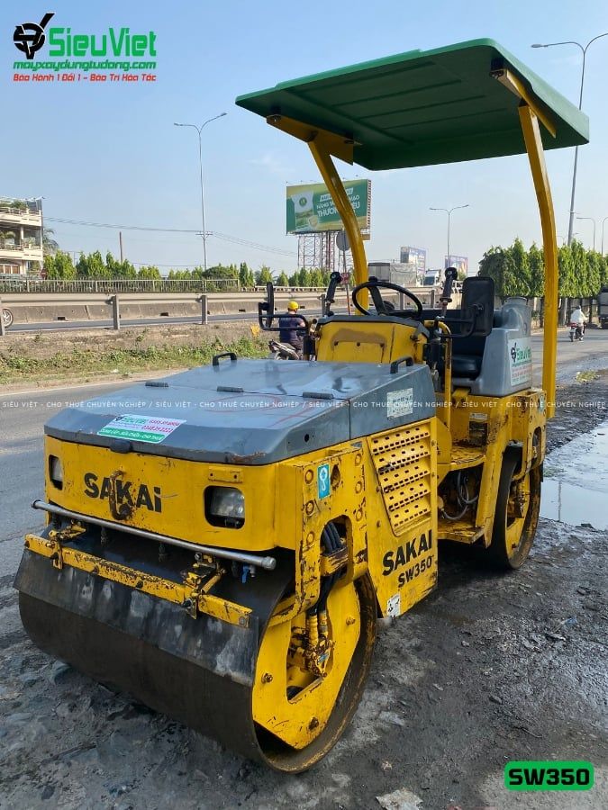 Xe lu rung nhỏ 2.8 tấn Sakai SW350 Nhật Bản (VSW1410252)