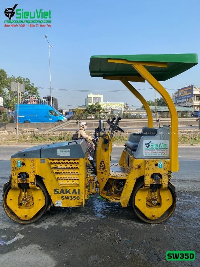 Xe lu rung nhỏ 2.8 tấn Sakai SW350 Nhật Bản (VSW1410252)