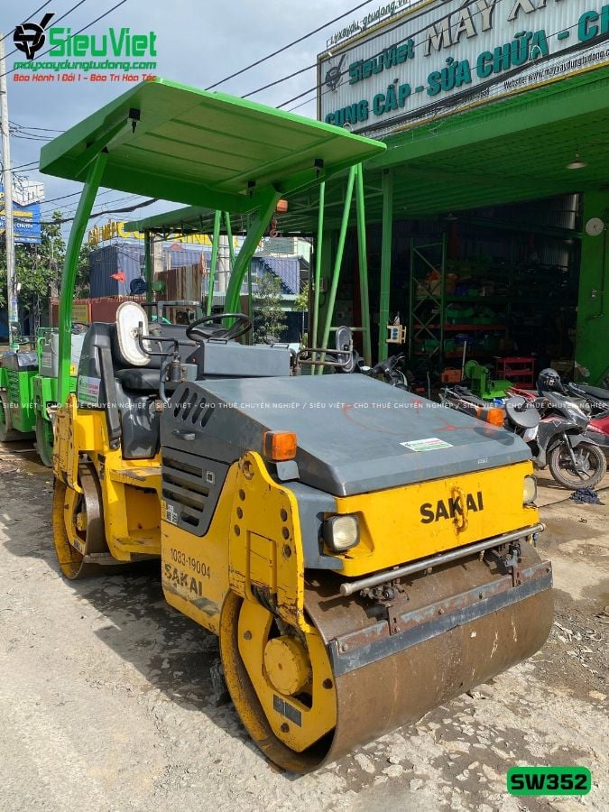Xe lu rung nhỏ 2.8 tấn Sakai SW352 Nhật Bản (VSW3010160)