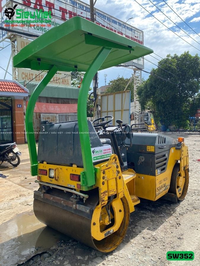 Xe lu rung nhỏ 2.8 tấn Sakai SW352 Nhật Bản (VSW3010160)