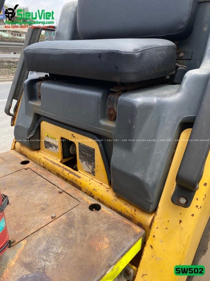 Xe lu rung nhỏ 4.1 tấn Sakai SW502 Nhật Bản (VSW3110168)